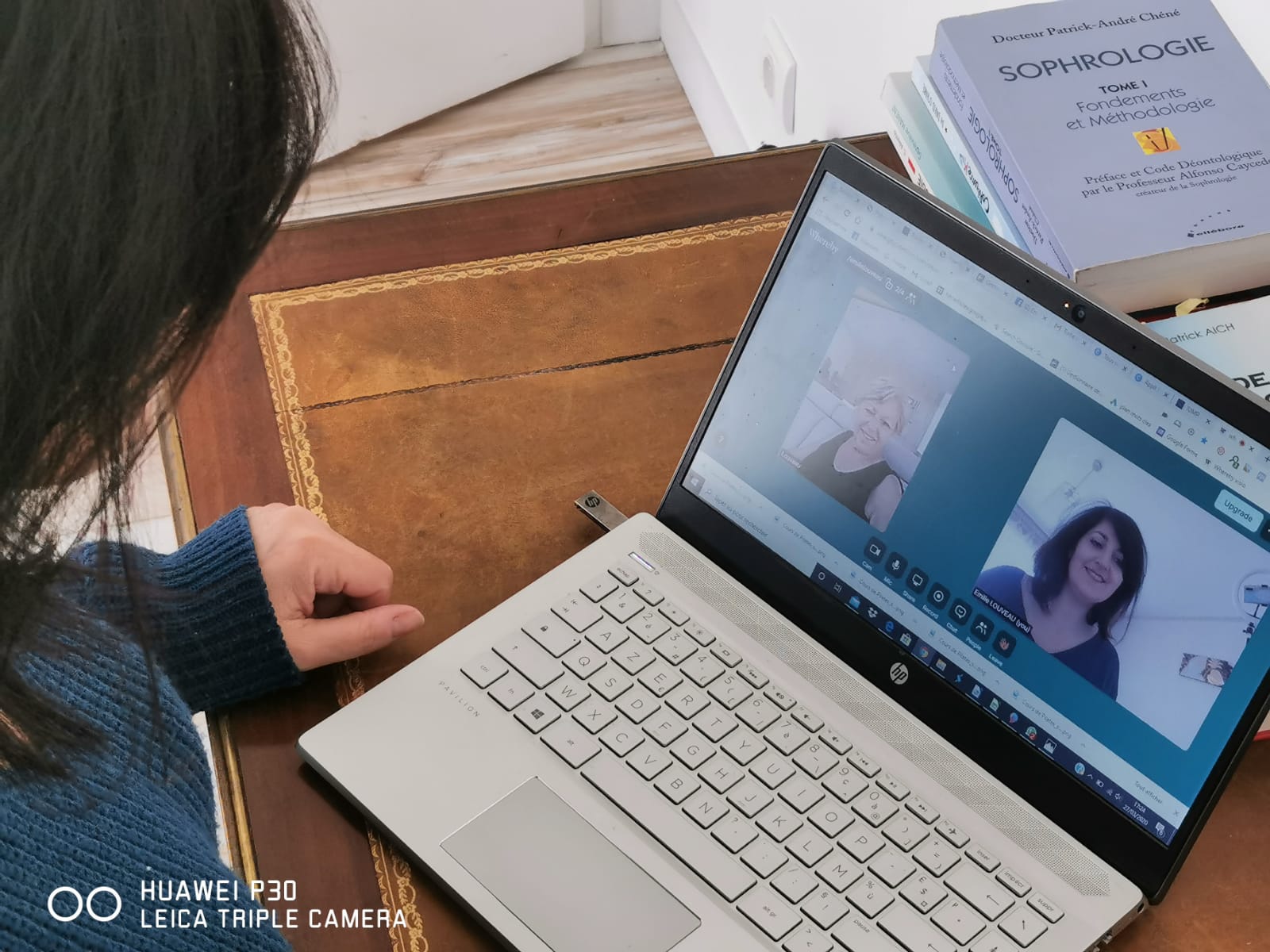 Séance de thérapie en visio pour la régulation émotionnelle, l'estime de soi
